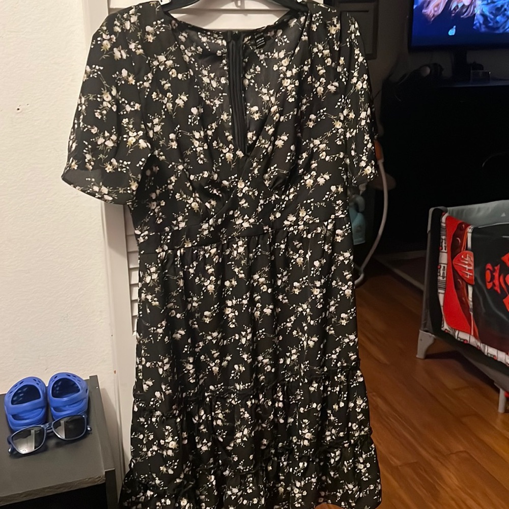 Maternity dress floral print size large